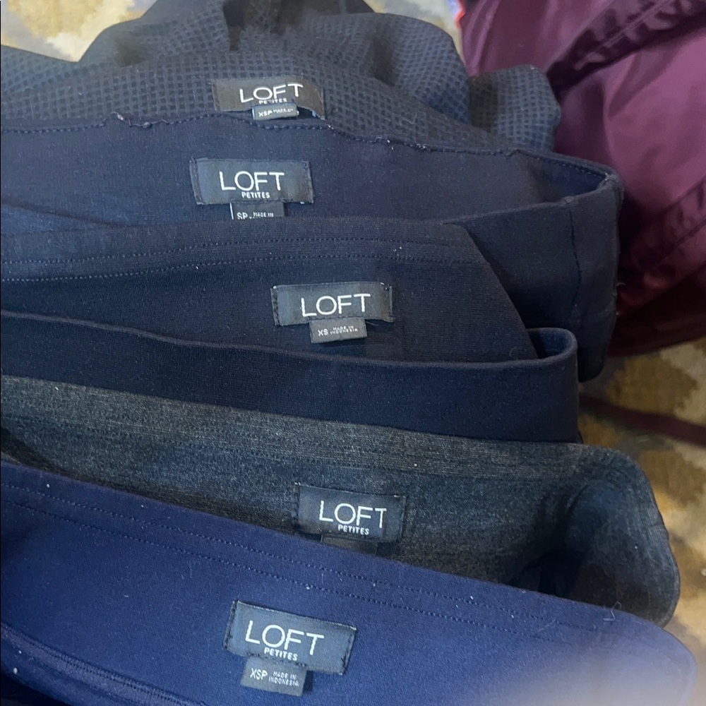 LOFT Women's Neutral Leggings Lot — Black, Navy & Charcoal - Picture 6 of 6